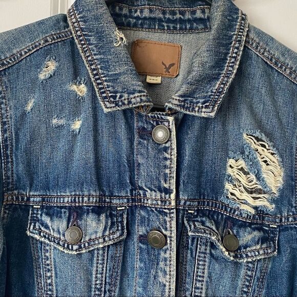 AE distressed jean jacket - Picture 3 of 8